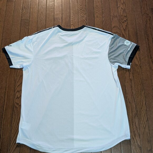 2022/23 Toronto FC Soccer Jersey - Size 2XL - Picture 4 of 6